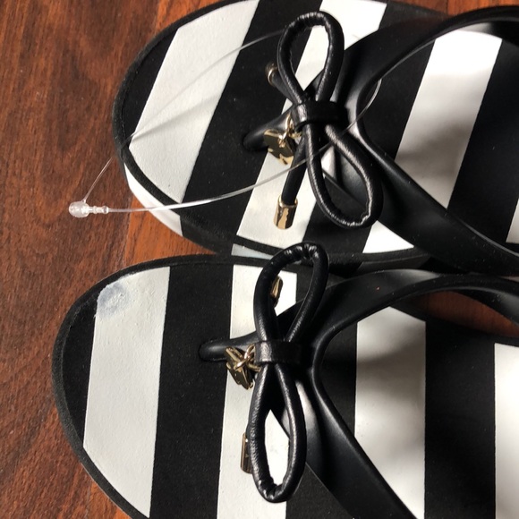 New Kate Spade ♠️ Rhett Wedge flip flops - Picture 4 of 8